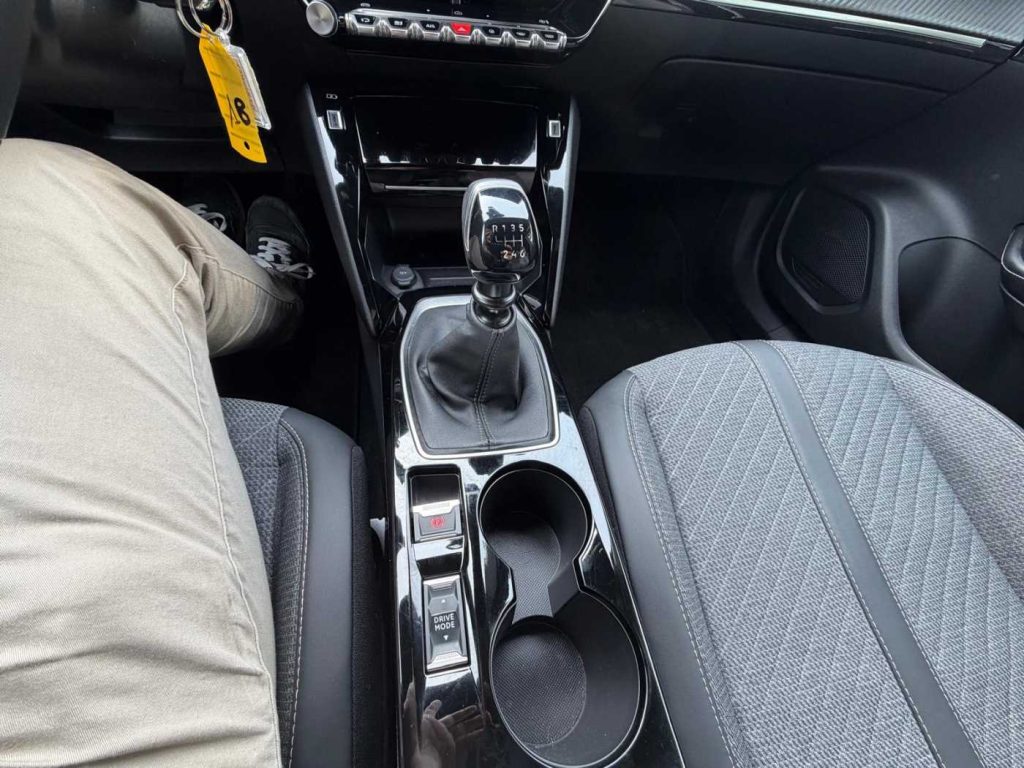 PEUGEOT 2008 PureTech 100 S&S Allure - 22