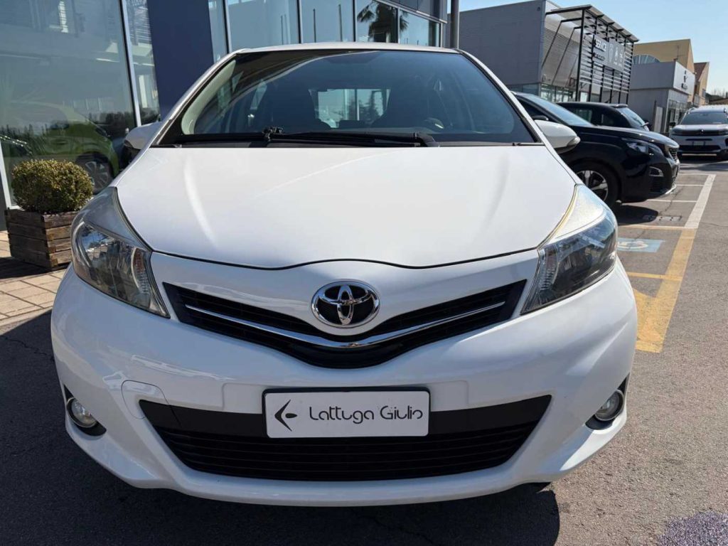 TOYOTA Yaris 1.0 5 porte Active - 3