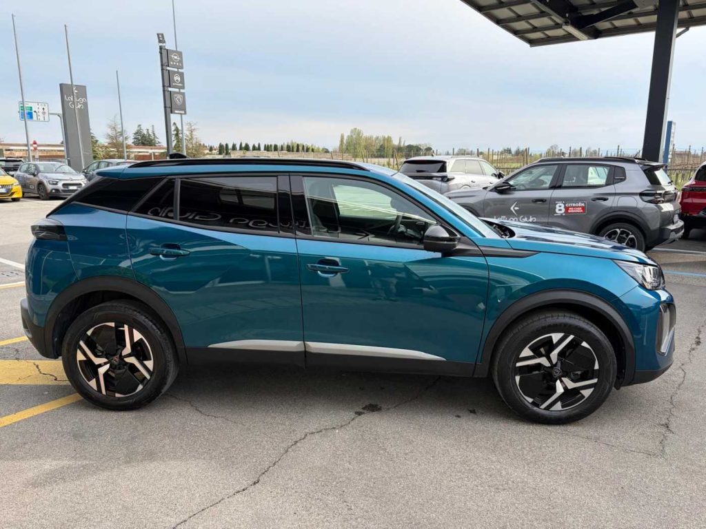 PEUGEOT 2008 PureTech 100 S&S Allure - 5