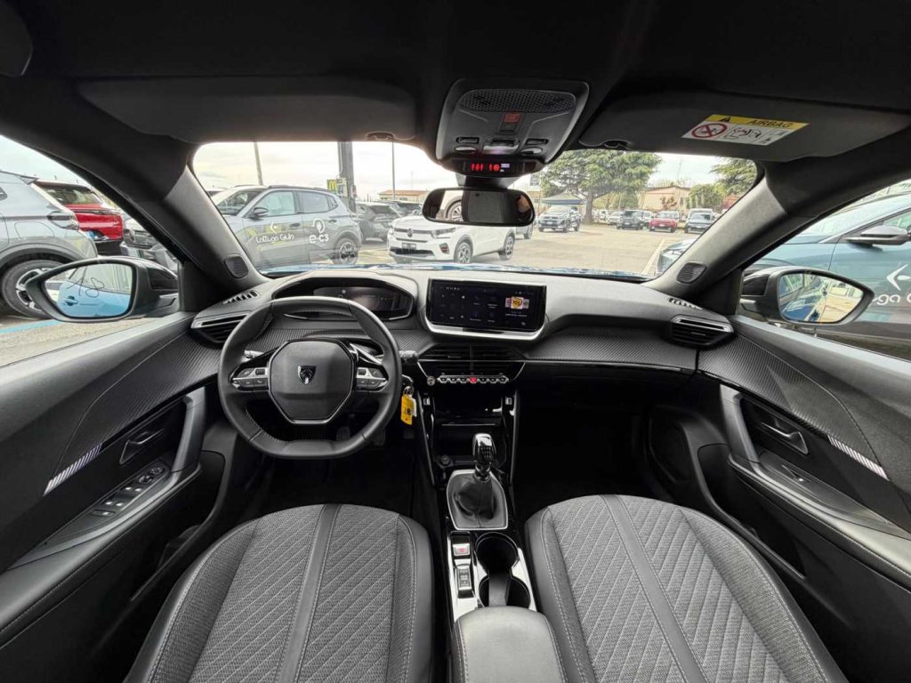 PEUGEOT 2008 PureTech 100 S&S Allure - 21