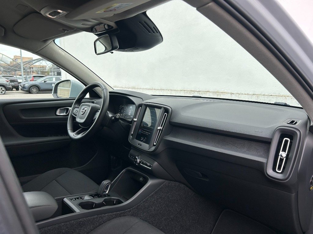VOLVO XC40 T3 Geartronic - Foto 3