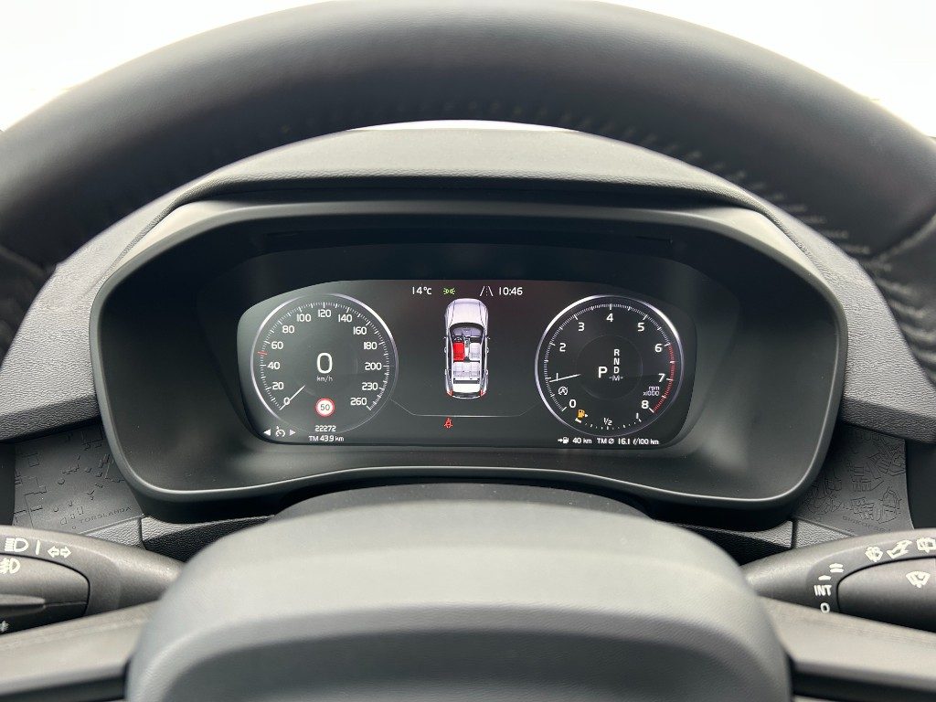 VOLVO XC40 T3 Geartronic - Grid Foto 10