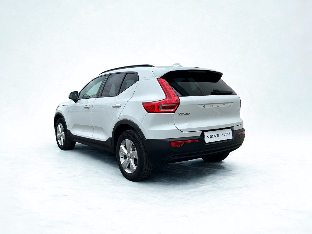 VOLVO XC40 T2 Geartronic Momentum Core - Foto 2