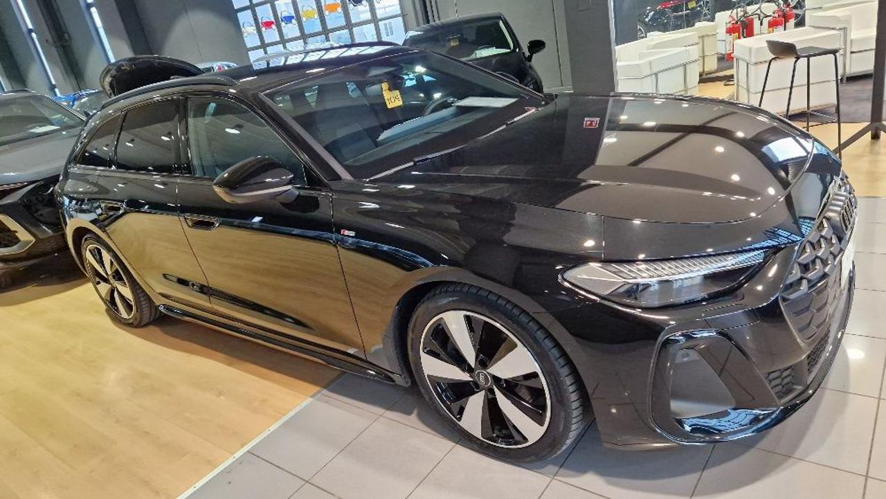 AUDI A5 Avant TDI 150 kW mHEV+ S tronic S Line edition - 10