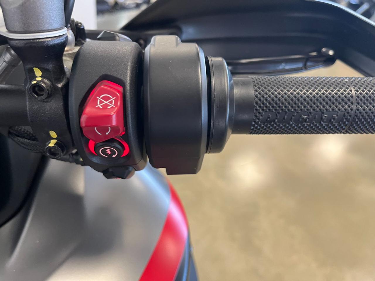 DUCATI Multistrada V4 S GRAND TOUR SANDSTONE GR - 11