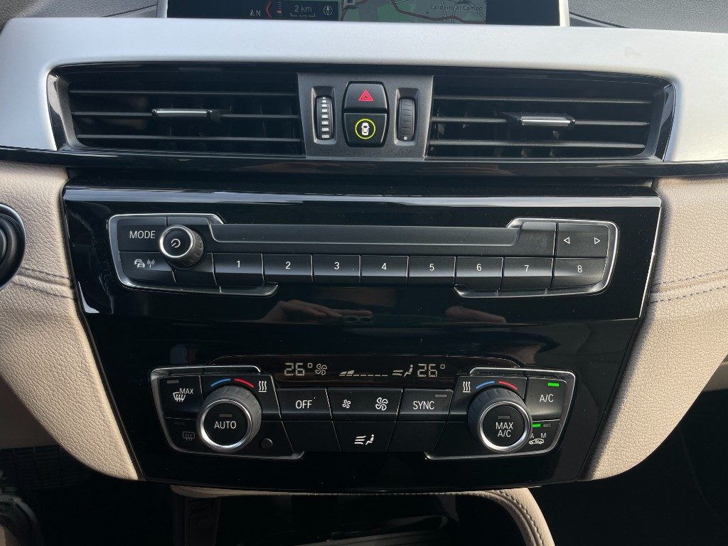 BMW X2 sDrive18i Advantage + PELLE+LUCI AMBIENT+SED.ELET. - 18