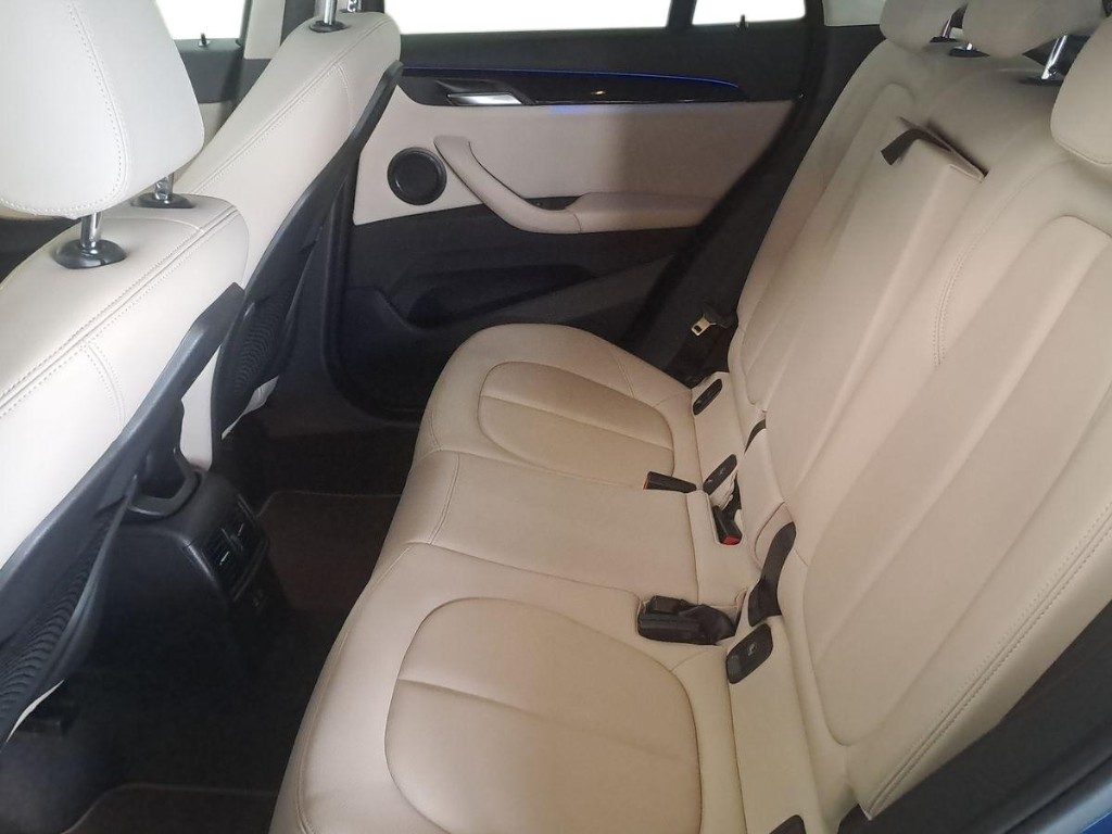 BMW X1 xDrive20d xLine Plus - 10