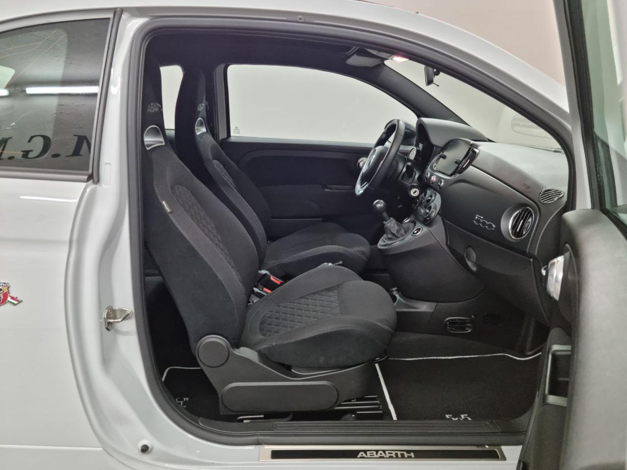 ABARTH 595 C 1.4 Turbo T-Jet 165 CV - 12