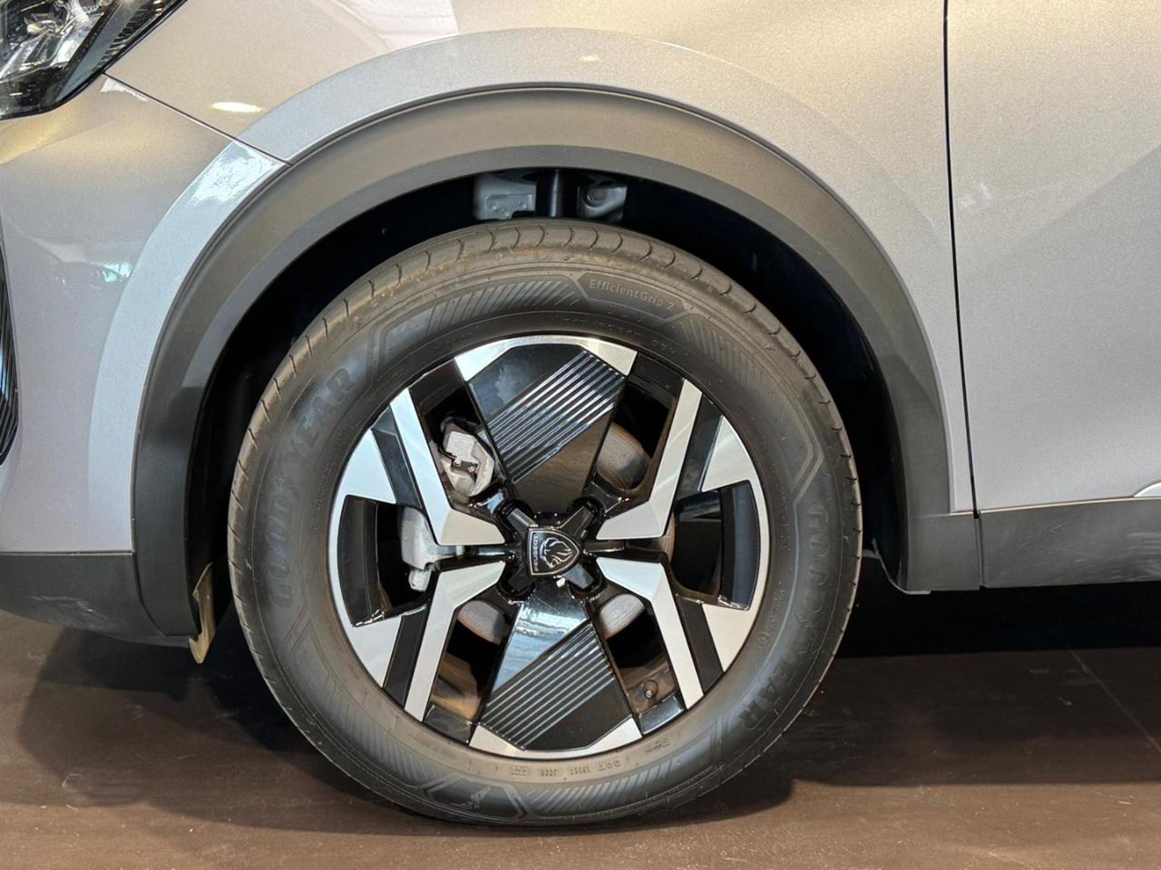 PEUGEOT 2008 PureTech 100 S&S Allure - 8