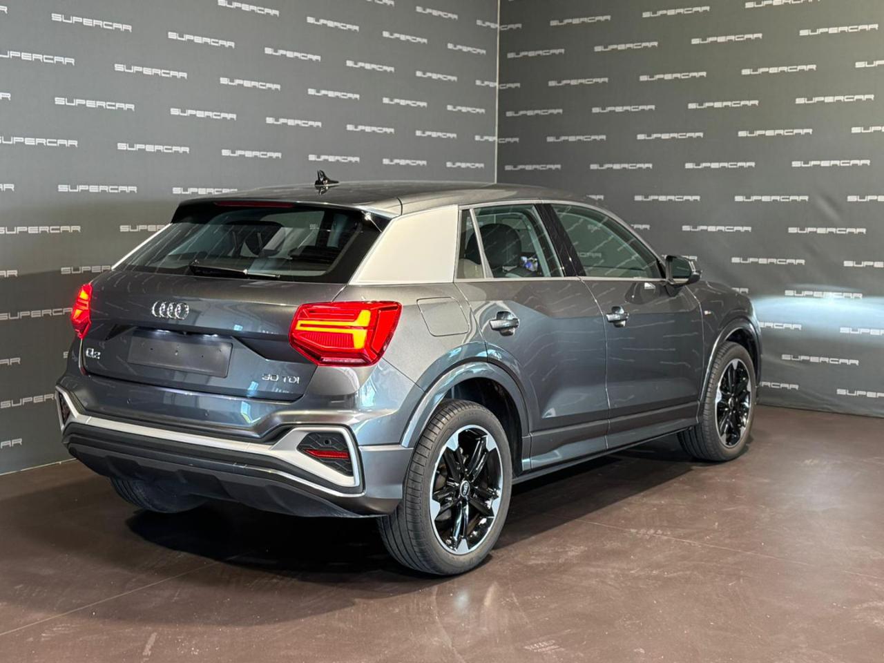 AUDI Q2 30 TDI S line Edition - 3