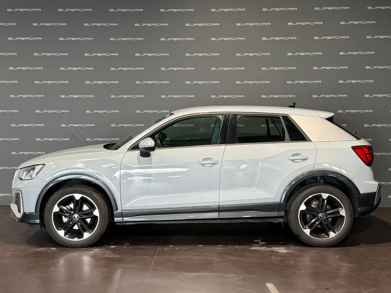 AUDI Q2 30 TDI S line Edition - 3