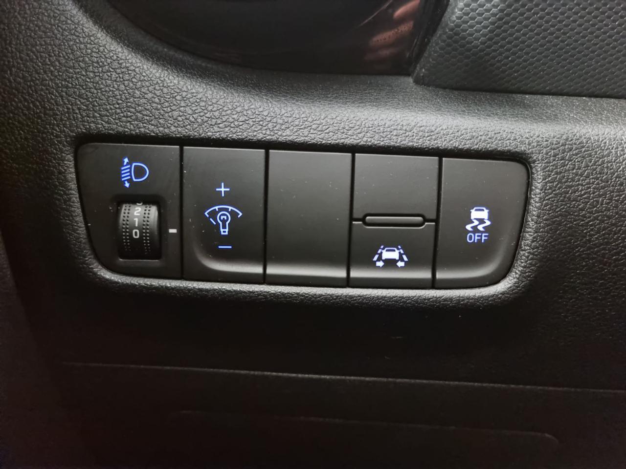 HYUNDAI Kona 1.6 CRDI 136 CV DCT Xpossible - 29