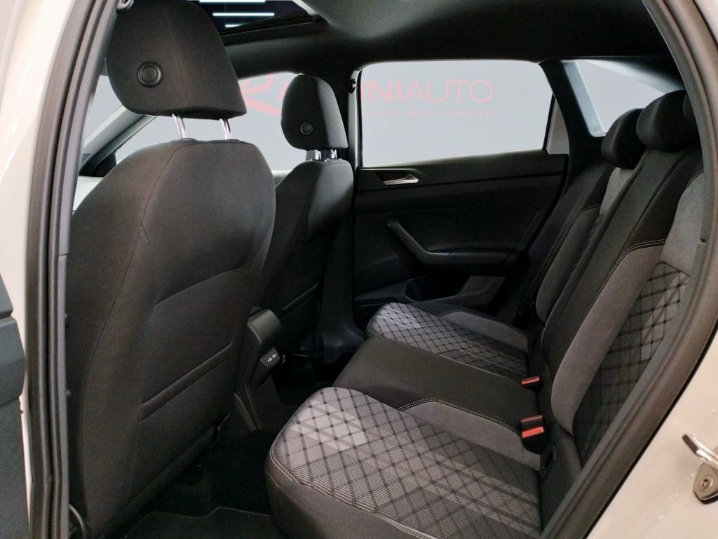 VOLKSWAGEN Taigo 1.0 TSI 115 CV R-Line Plus Km 17.000 Iva Esp. - 16