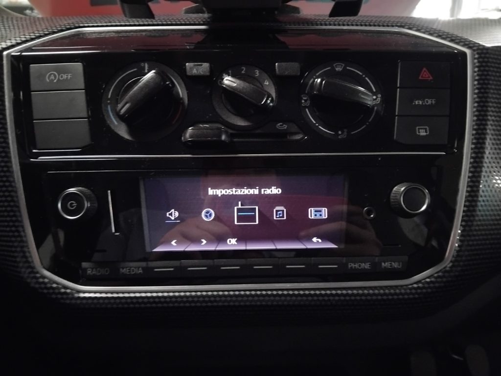 VOLKSWAGEN up! 1.0 5p. EVO move up! - 17