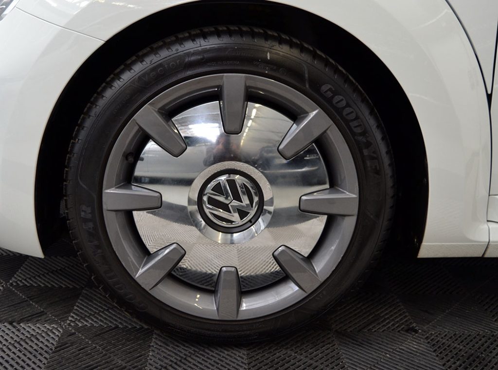 VOLKSWAGEN Maggiolino Cabrio 1.4 TSI DSG KARMANN BMT Navi-Xenon - 25