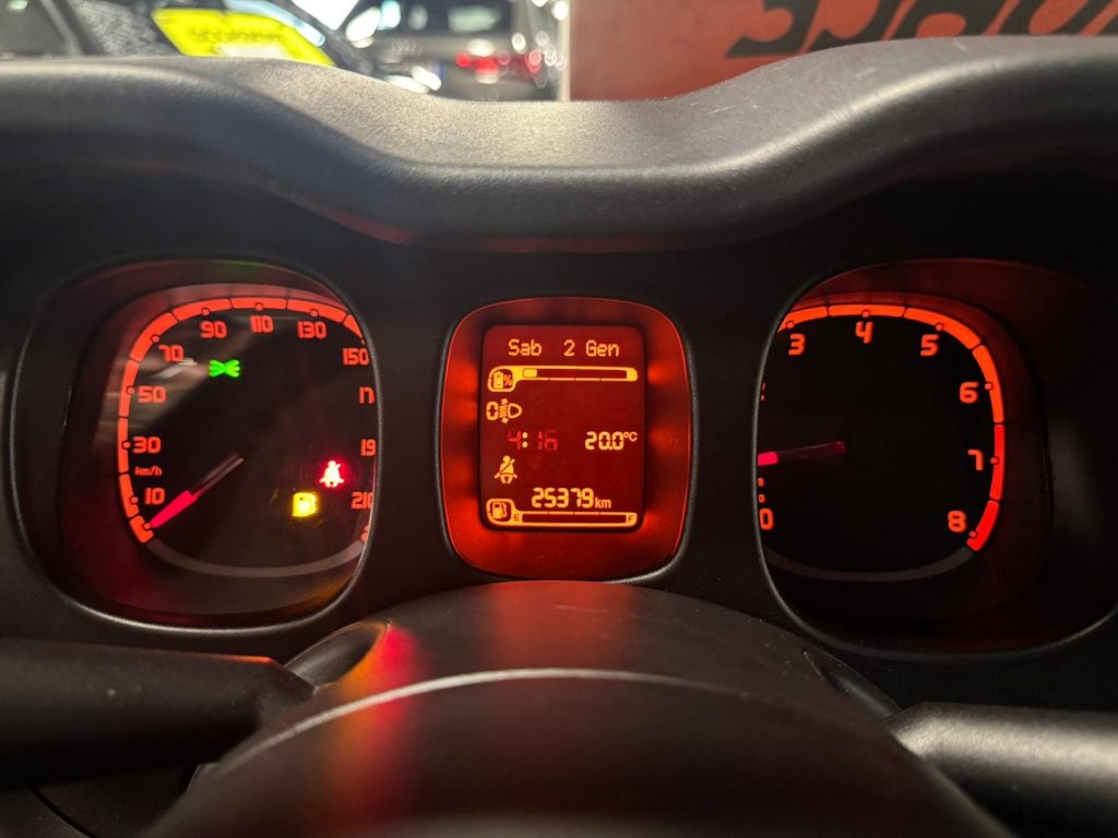 FIAT Panda Cross 1.0 Hybrid - 18