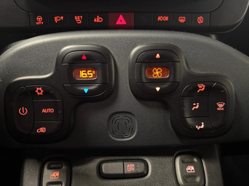 FIAT Panda Cross 1.0 Hybrid - 19