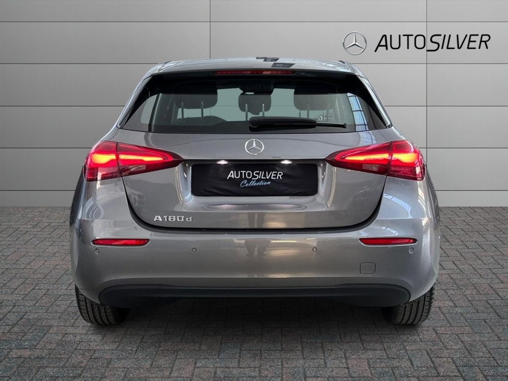 MERCEDES-BENZ A 180 d Automatic Advanced - 4