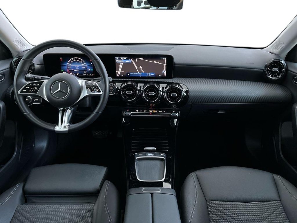 MERCEDES-BENZ A 180 d Automatic Advanced - 9