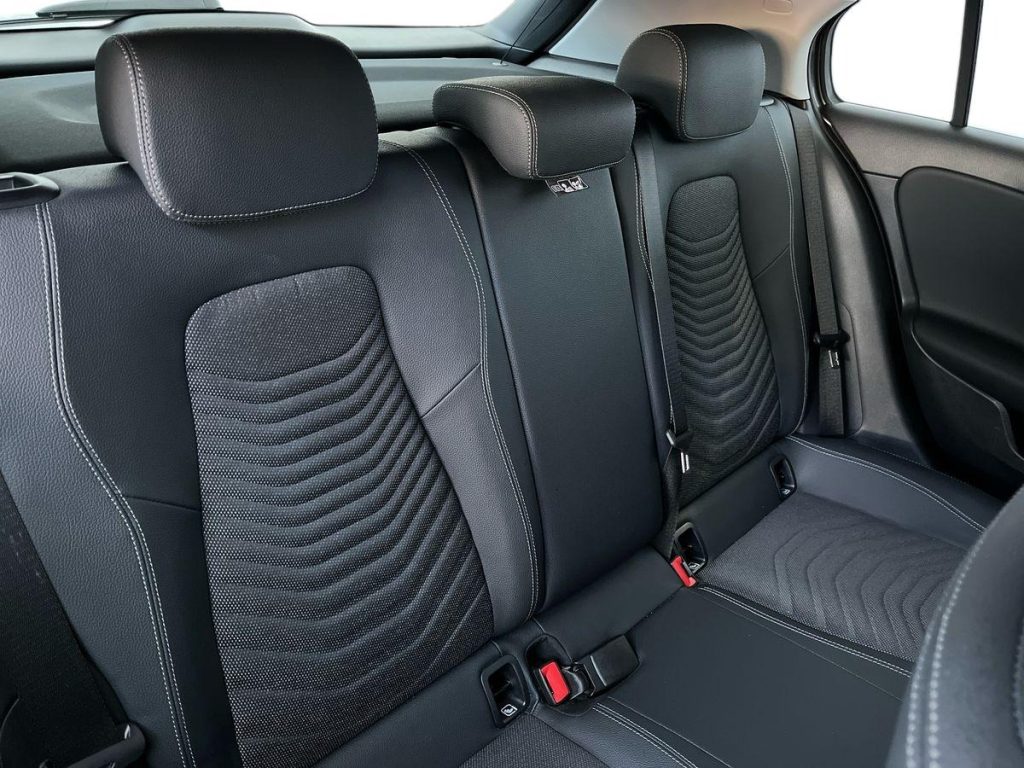 MERCEDES-BENZ A 180 d Automatic Advanced - 15