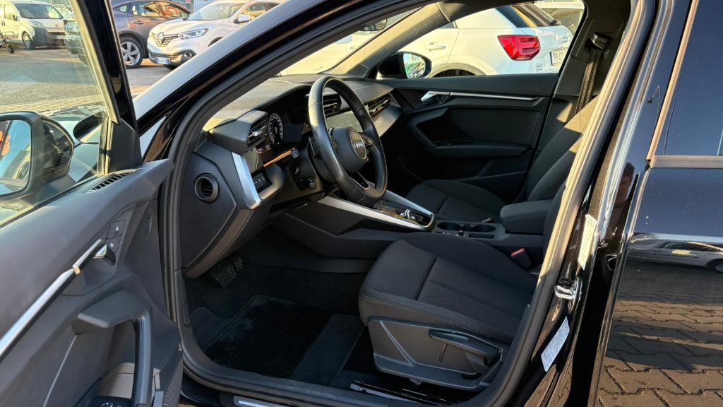 AUDI A3 SPB 30 TDI S tronic Business Advanced - 8