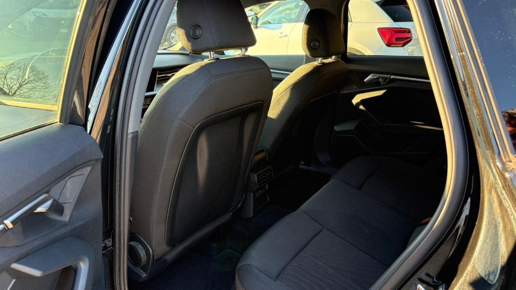 AUDI A3 SPB 30 TDI S tronic Business Advanced - 17