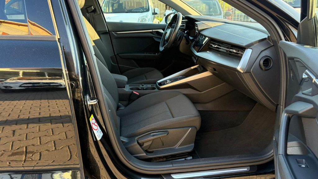 AUDI A3 SPB 30 TDI S tronic Business Advanced - 23