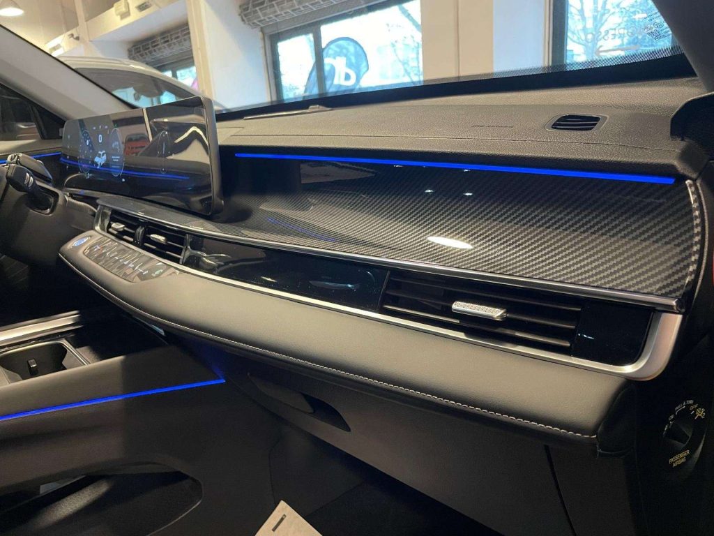 OTHERS-ANDERE OTHERS-ANDERE DR Automobiles DR6 DR 6 1.6 t-gdi Gpl Collection 1