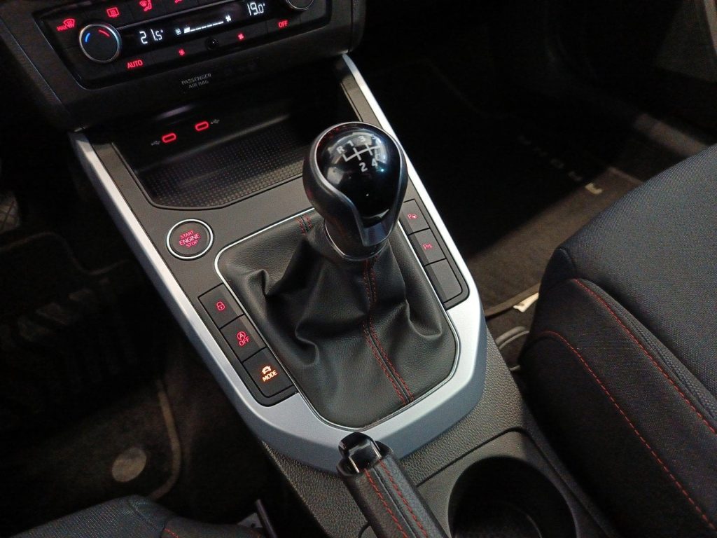 SEAT Arona Arona 1.0 ecotsi FR 95cv - 15