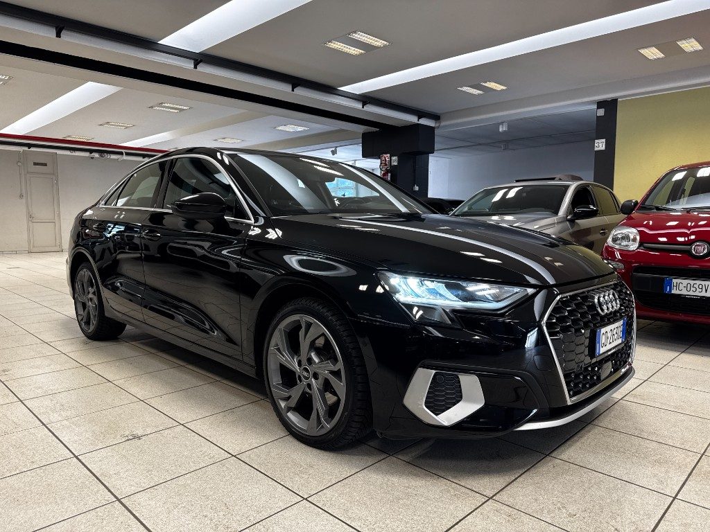 AUDI A3 Sedan 35 TDI Stronic Business Advanced - 3