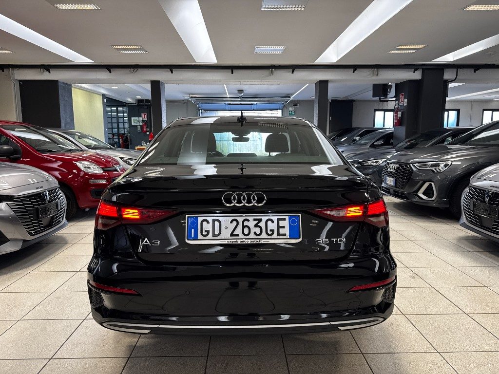 AUDI A3 Sedan 35 TDI Stronic Business Advanced - 6