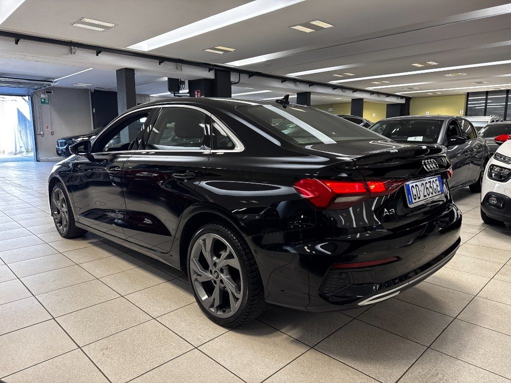 AUDI A3 Sedan 35 TDI Stronic Business Advanced - 5
