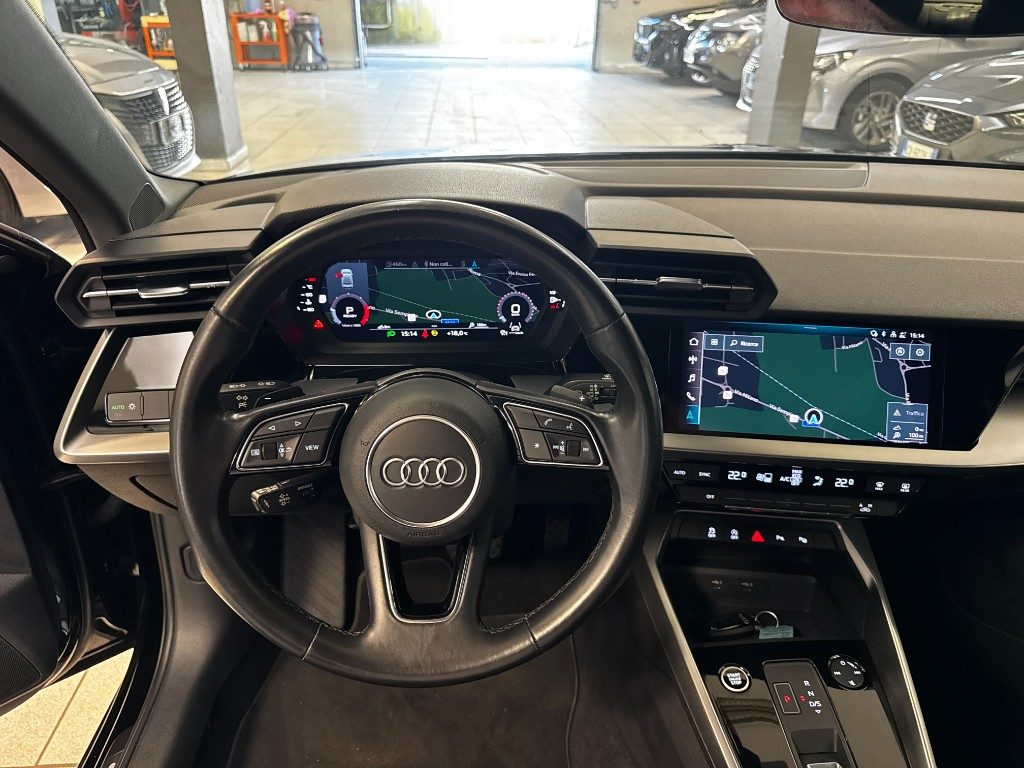 AUDI A3 Sedan 35 TDI Stronic Business Advanced - 12