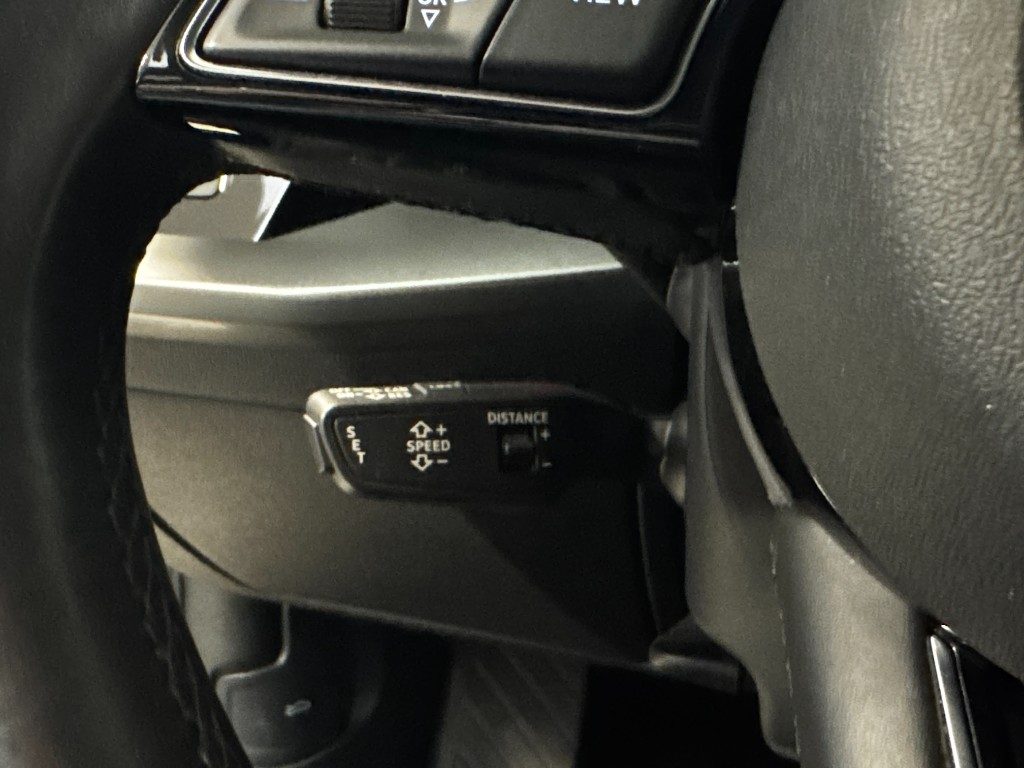 AUDI A3 Sedan 35 TDI Stronic Business Advanced - 17