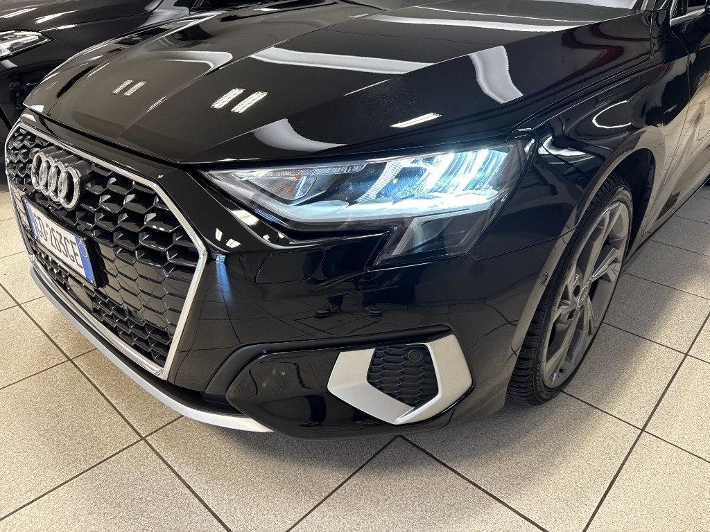 AUDI A3 Sedan 35 TDI Stronic Business Advanced - 21