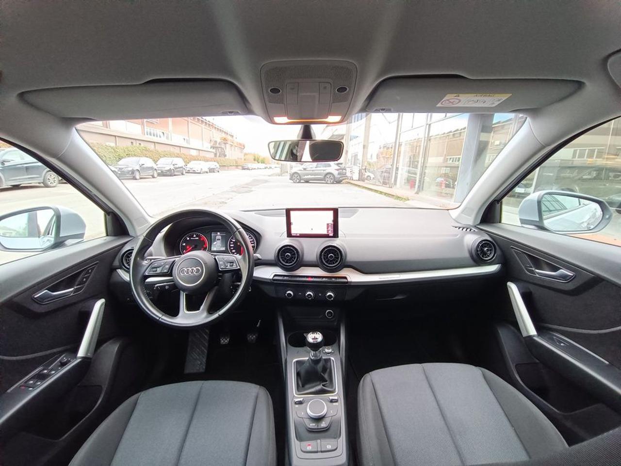 AUDI Q2 1.6 TDI Business - 10