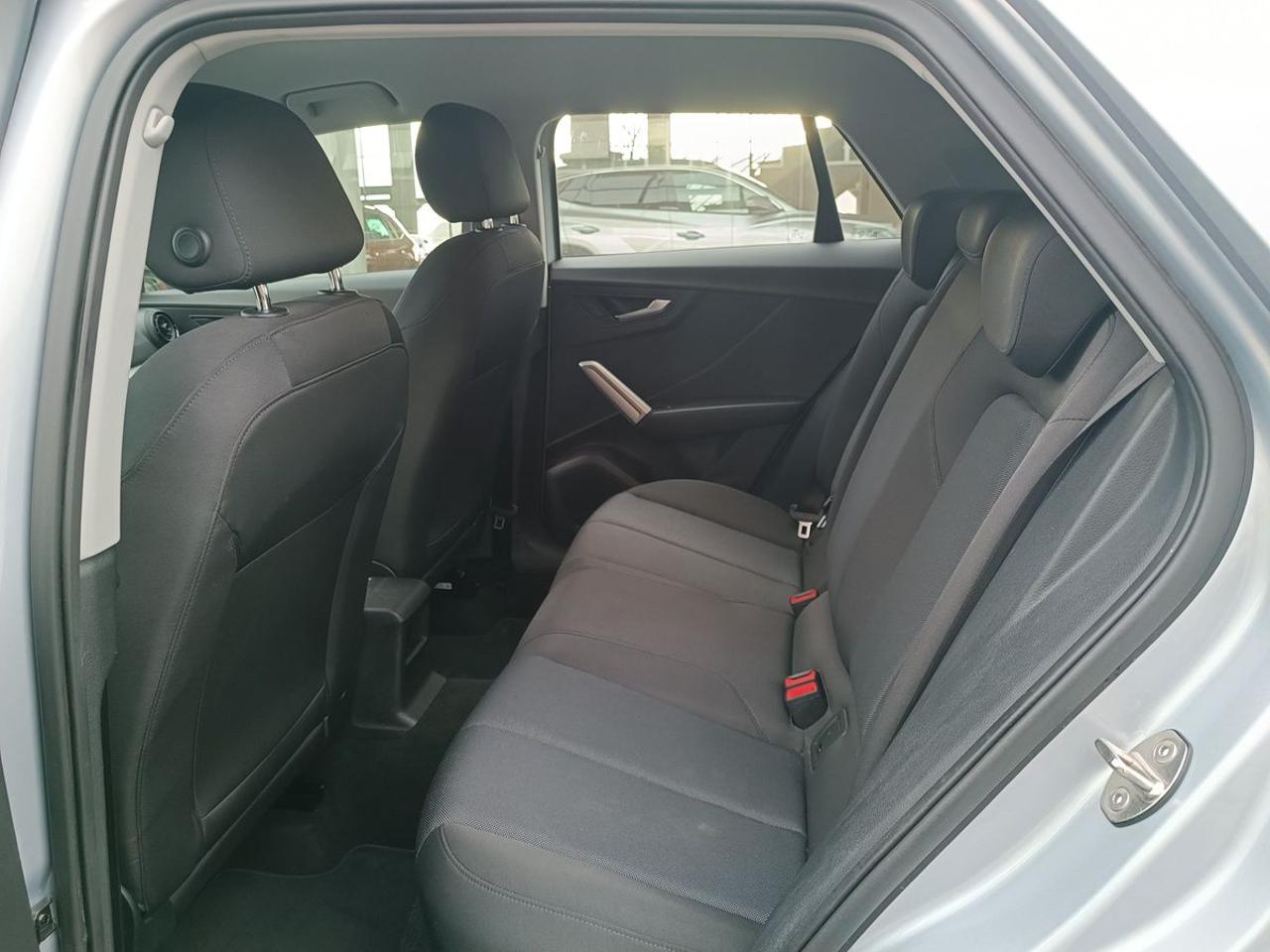 AUDI Q2 1.6 TDI Business - 9