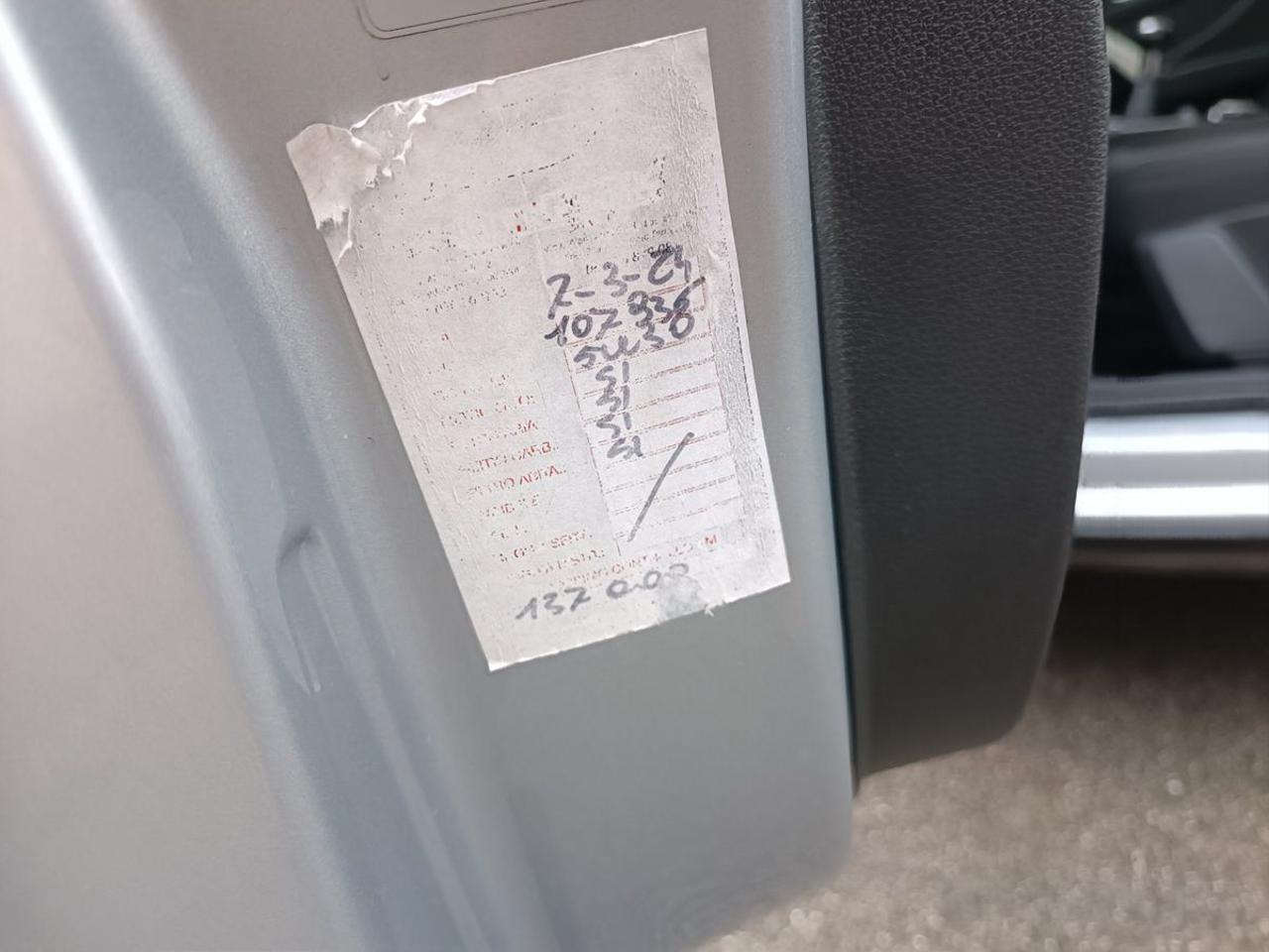 AUDI Q2 1.6 TDI Business - 2