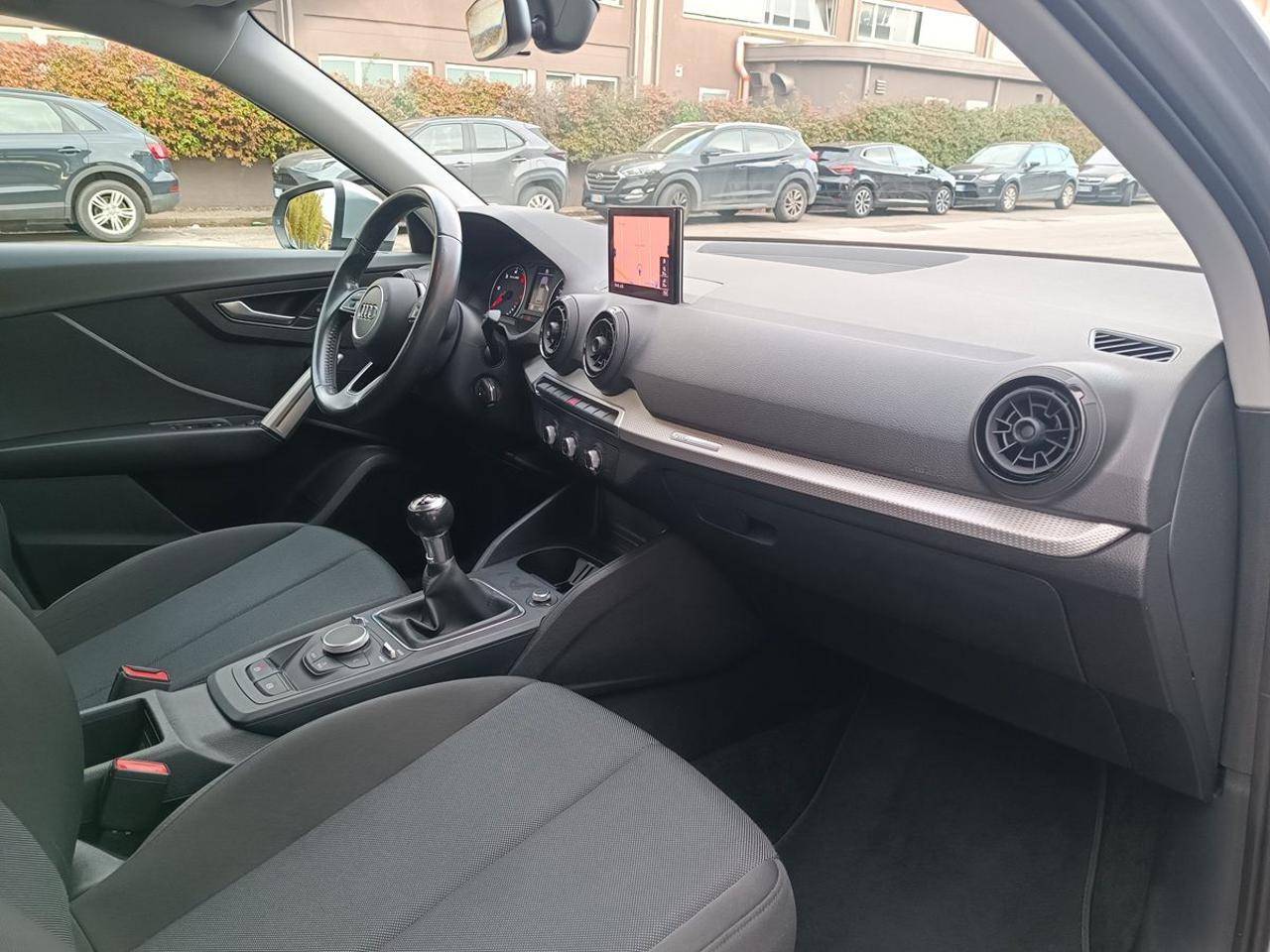 AUDI Q2 1.6 TDI Business - 15