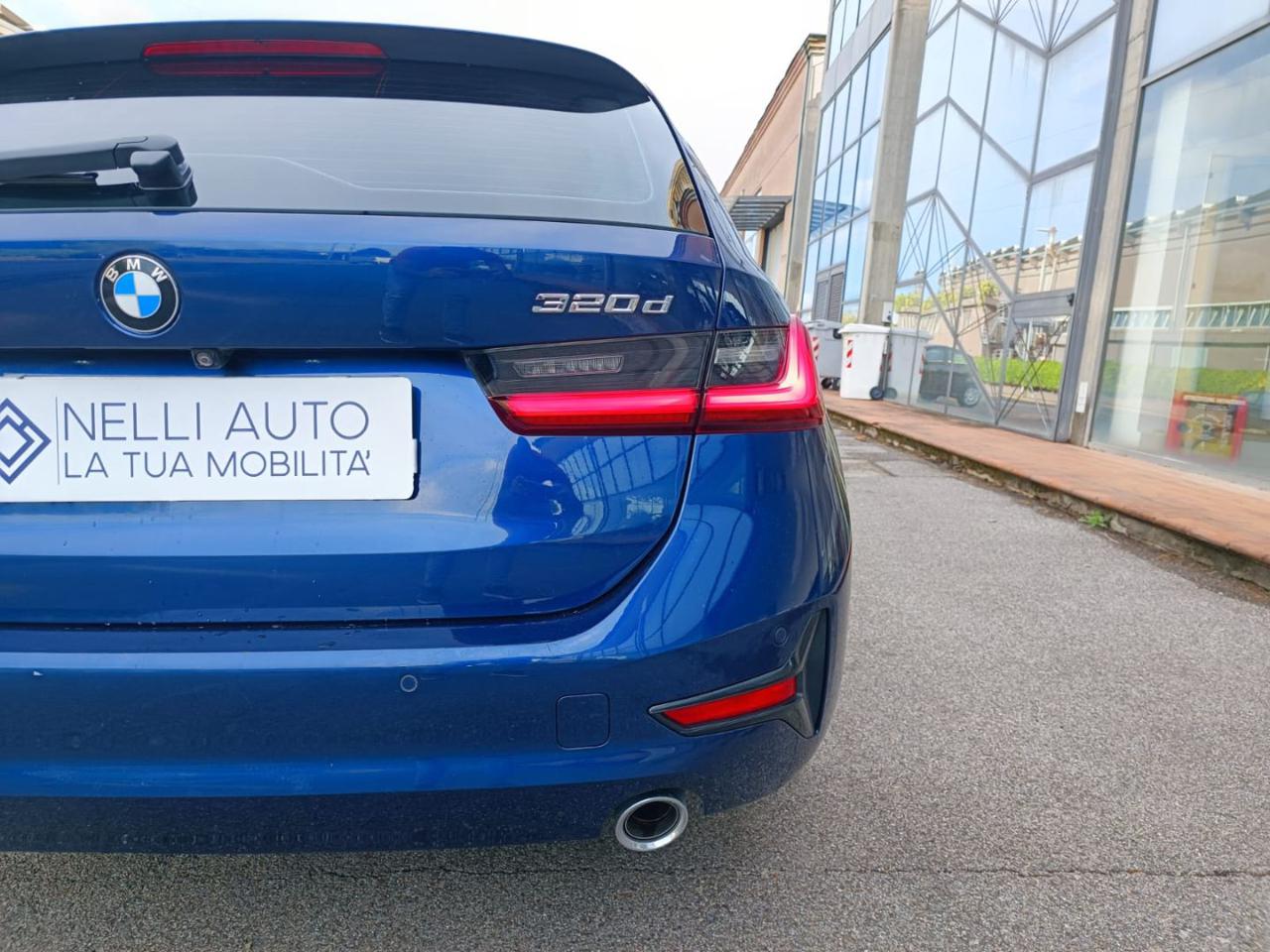 BMW 320 d 48V Touring Business Advantage - 3