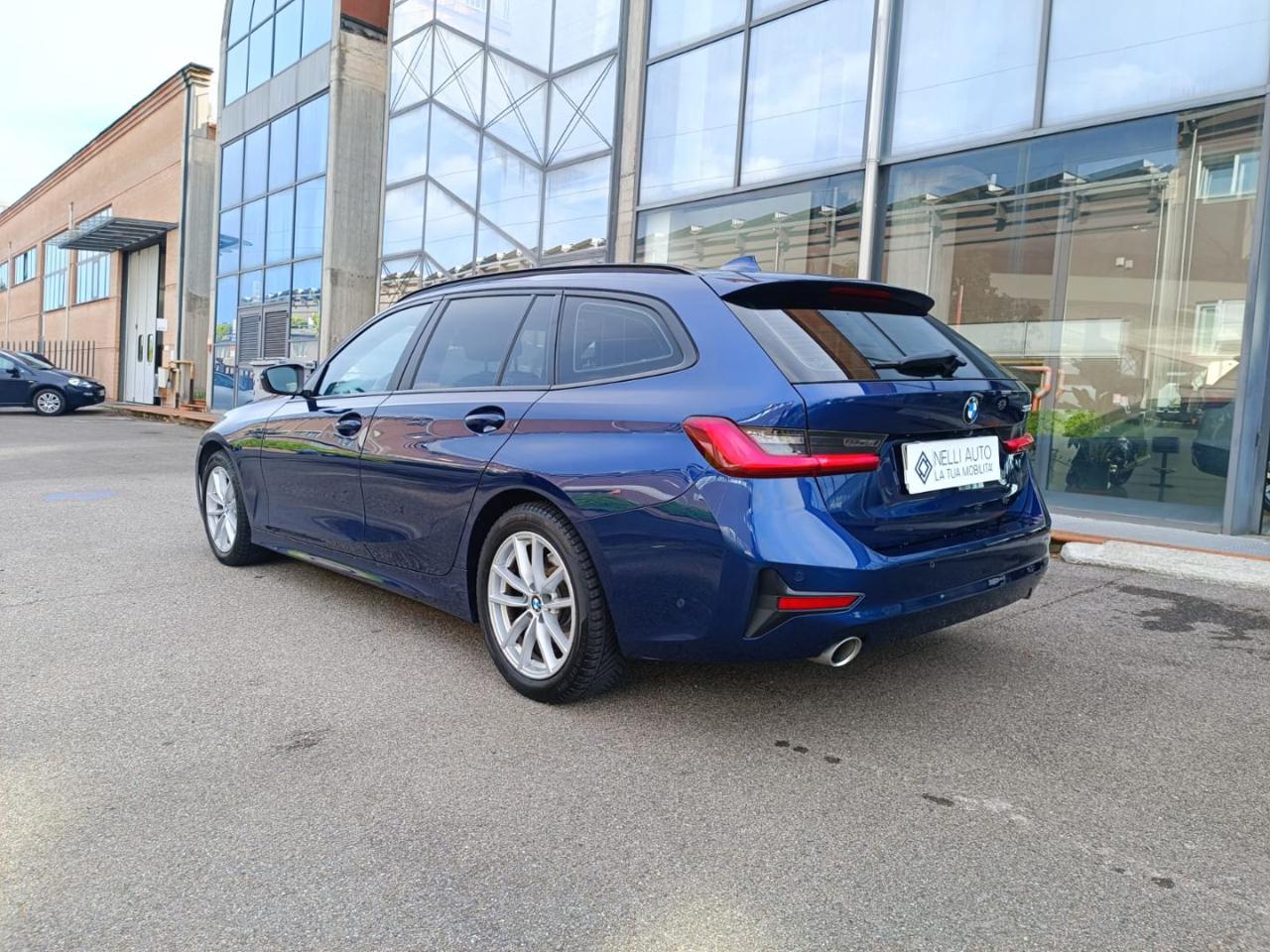 BMW 320 d 48V Touring Business Advantage - 8