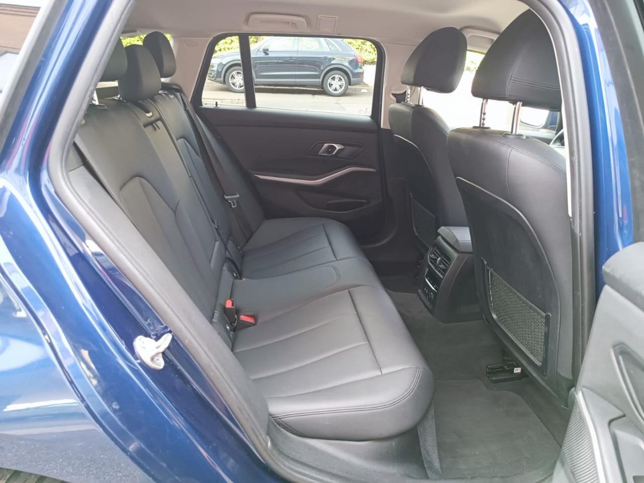 BMW 320 d 48V Touring Business Advantage - 15