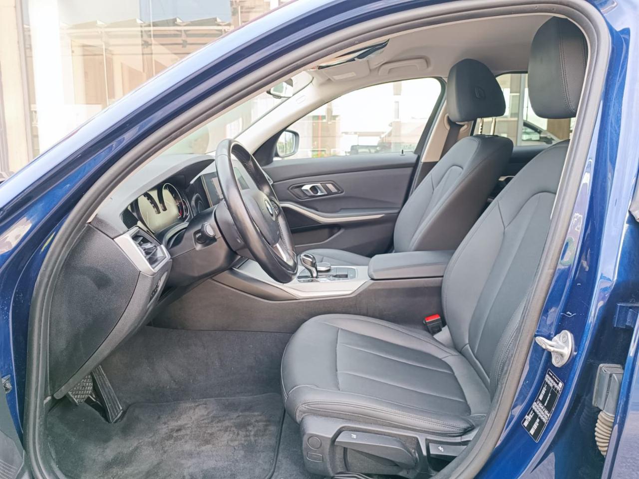 BMW 320 d 48V Touring Business Advantage - 22