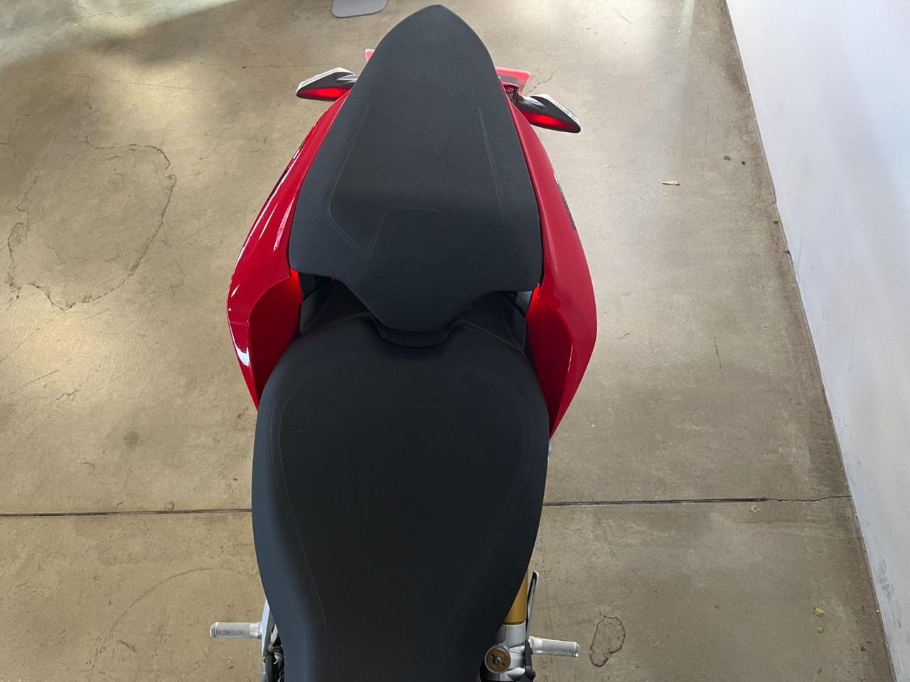 DUCATI Streetfighter V2 - 8