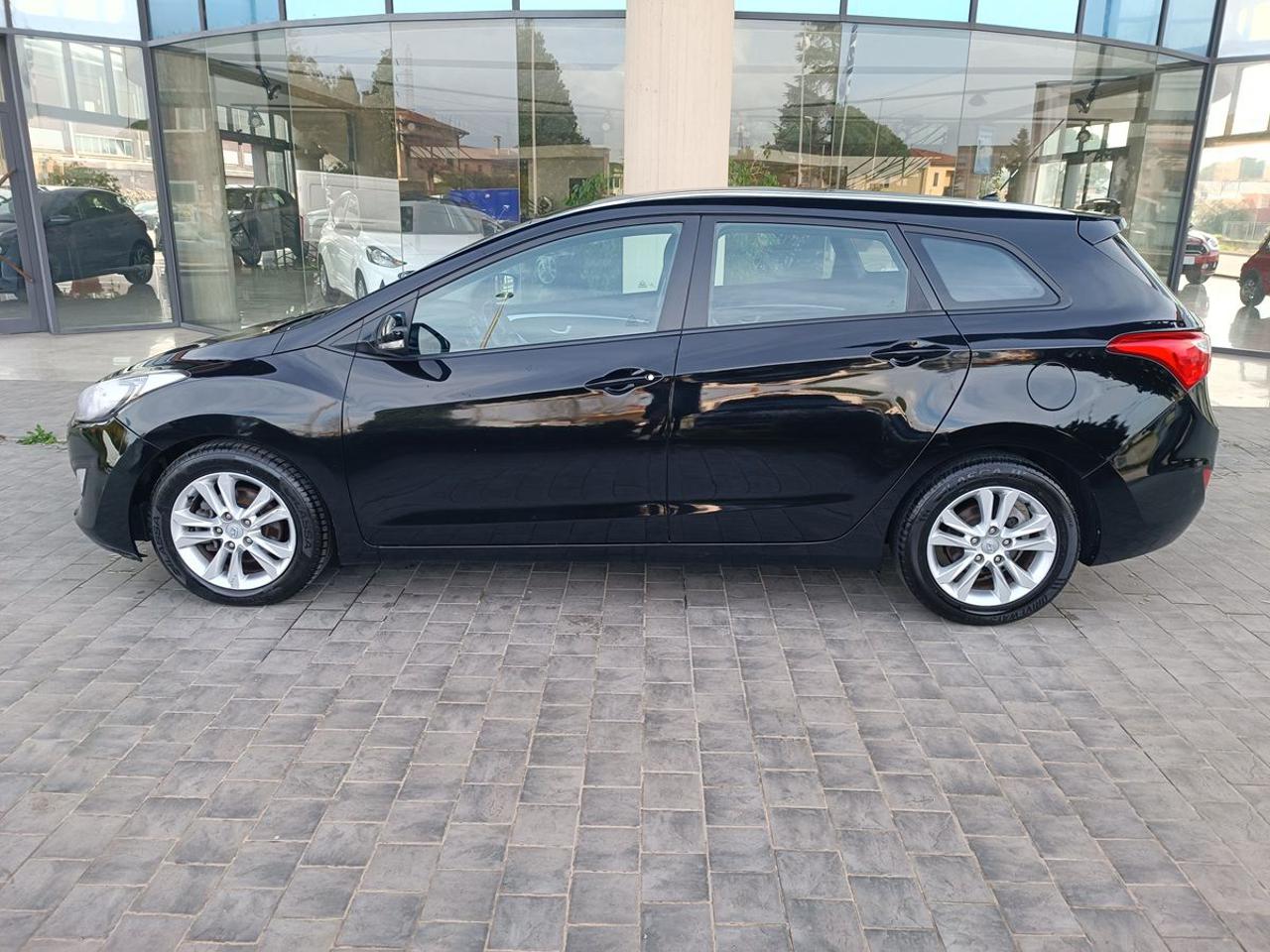 HYUNDAI i30 Wagon 1.6 CRDi Comfort - 6