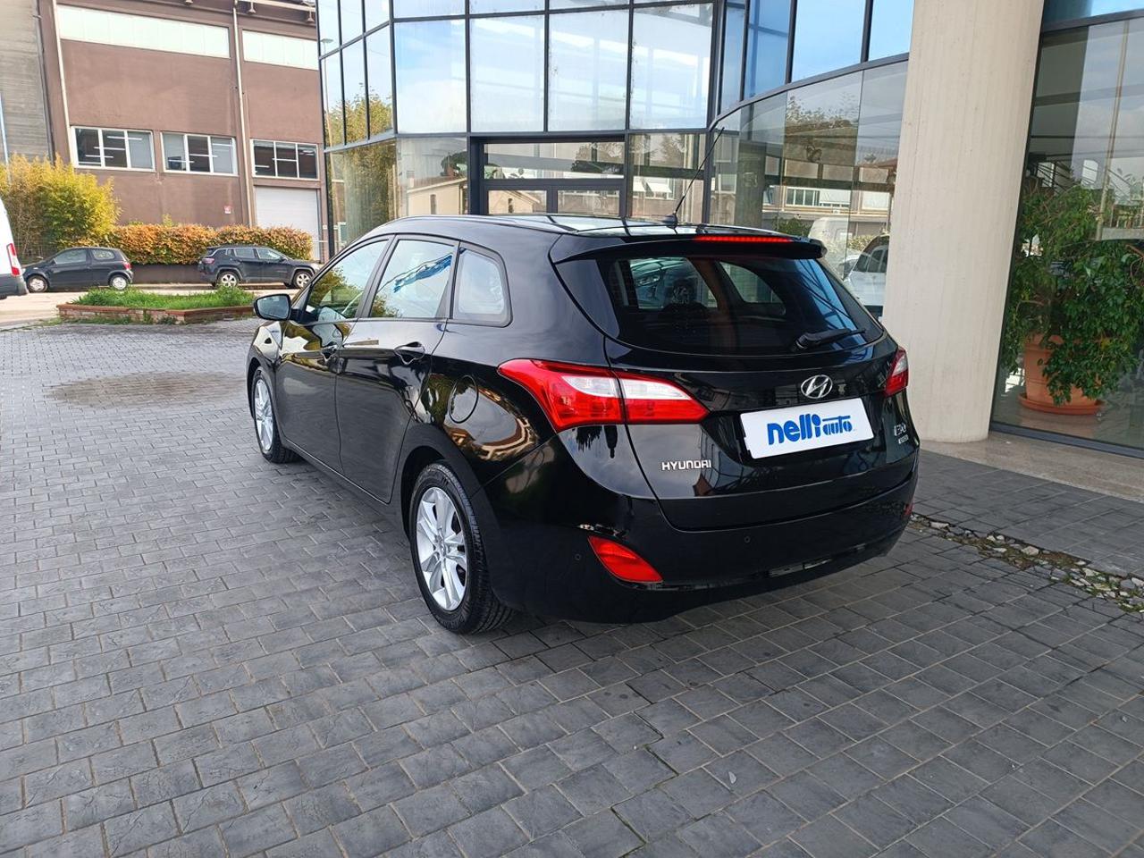 HYUNDAI i30 Wagon 1.6 CRDi Comfort - 8