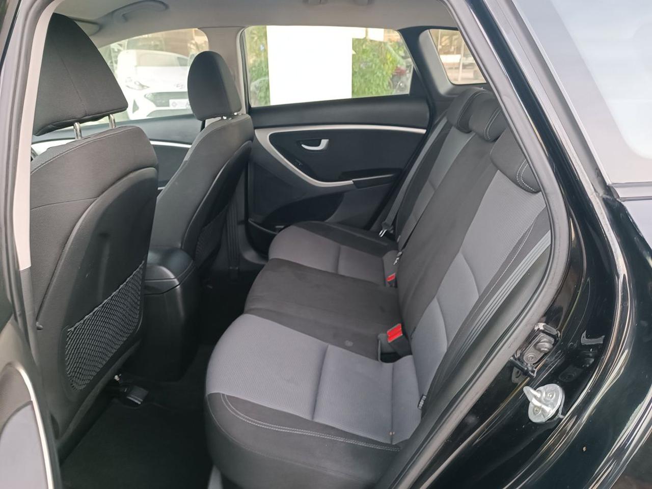 HYUNDAI i30 Wagon 1.6 CRDi Comfort - 20