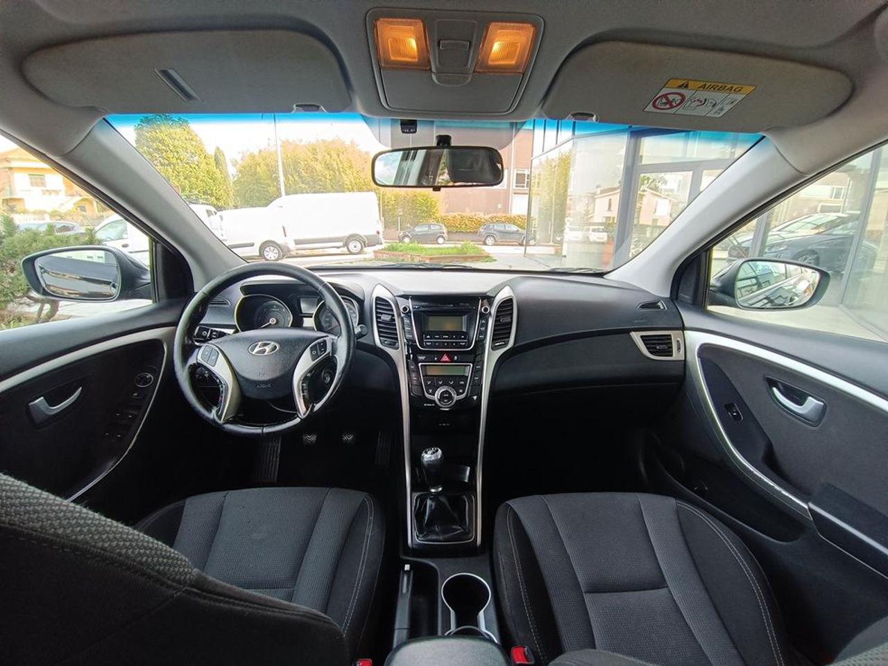 HYUNDAI i30 Wagon 1.6 CRDi Comfort - 21