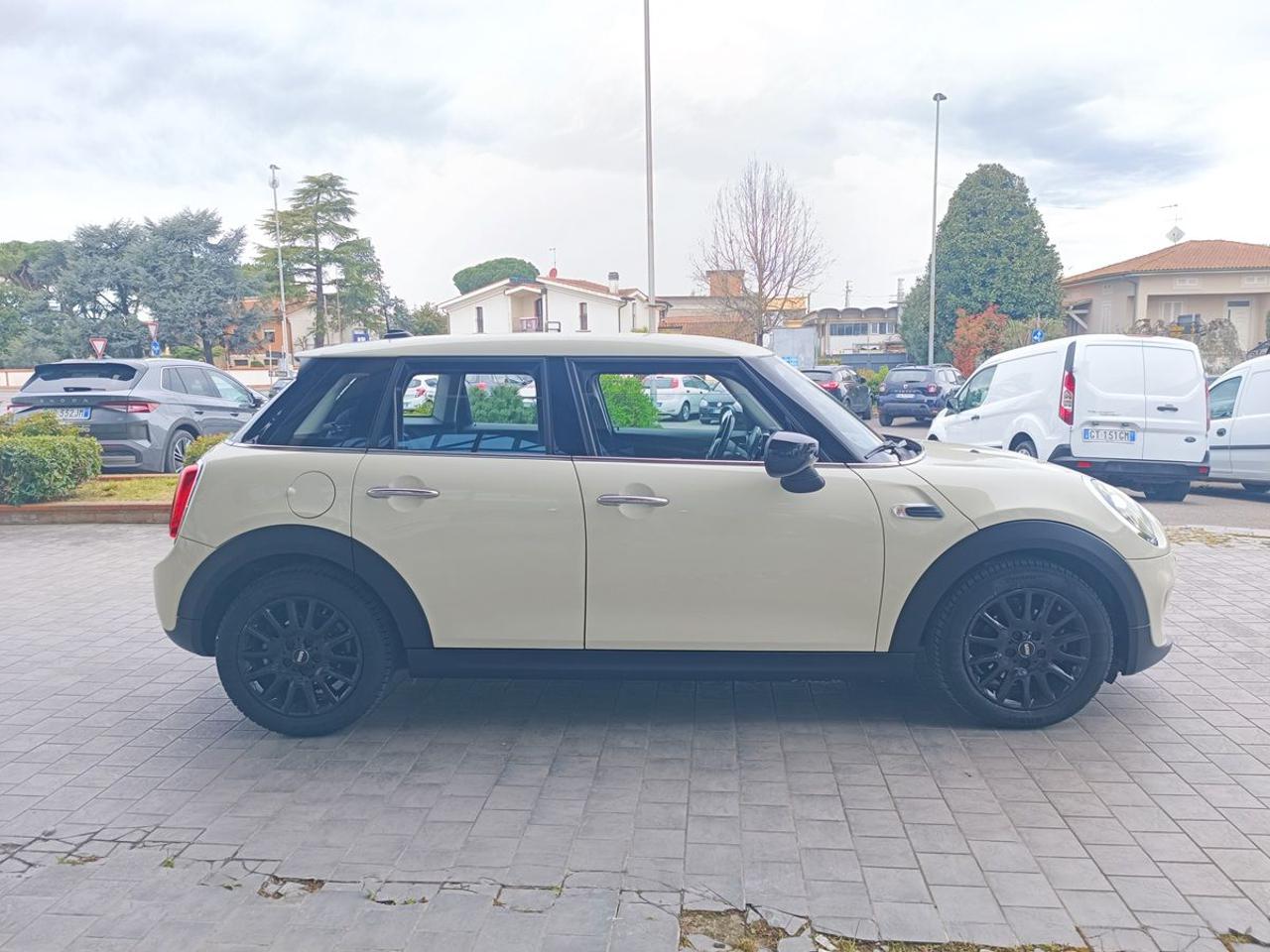 MINI One 1.5 One 75 CV 5 porte - 24