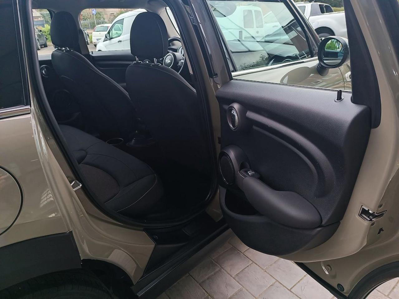 MINI One 1.5 One Hype 5 porte - 13